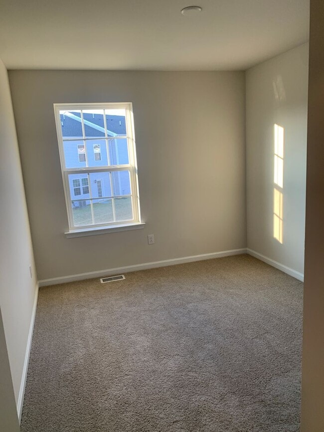 Building Photo - PARKLAND SCHOOLS- NEW CONSTRUCTION 3 BDRM ...
