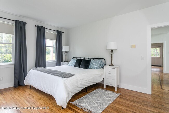 Building Photo - 29 Le Grand Ave