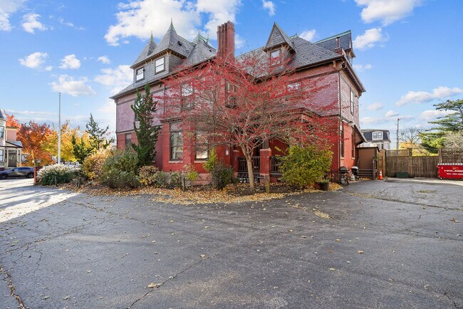 Side Entrance - 1447 Westminster St