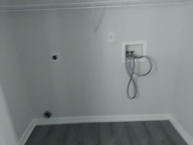 Building Photo - Townhome!!