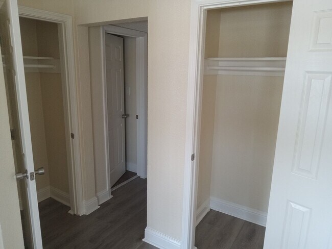 Building Photo - Welcome to SkyView Villa & Somerset Apartm...