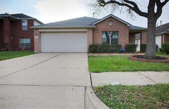 Building Photo - 1122 Americana Dr