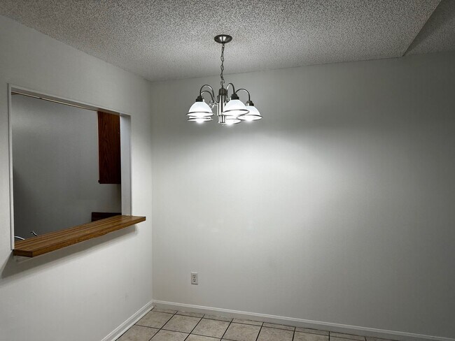 Building Photo - 1571 Stone Rd