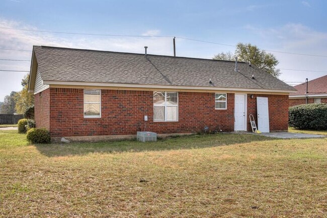 Building Photo - 3390 Monte Carlo Dr
