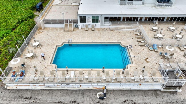 Building Photo - 1200 S Ocean Blvd