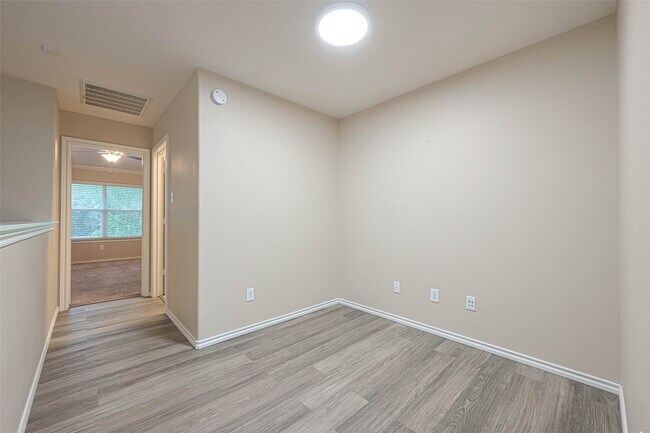 Building Photo - 24630 Folkstone Cir