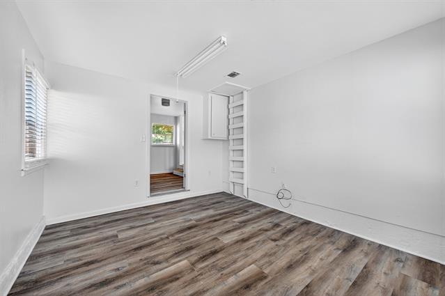 Building Photo - 1801 W Birge St