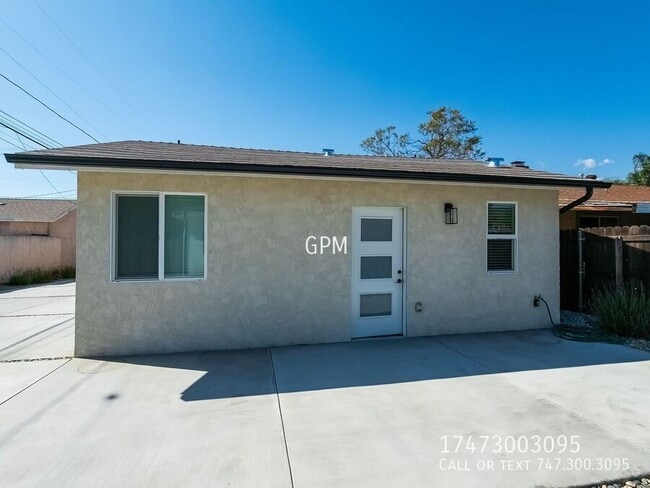 Primary Photo - 11022 1/2 Penrose St-