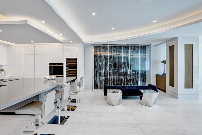 Building Photo - 701 N Fort Lauderdale Beach Blvd