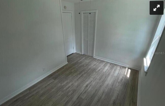 Building Photo - 807 Orchid Ave