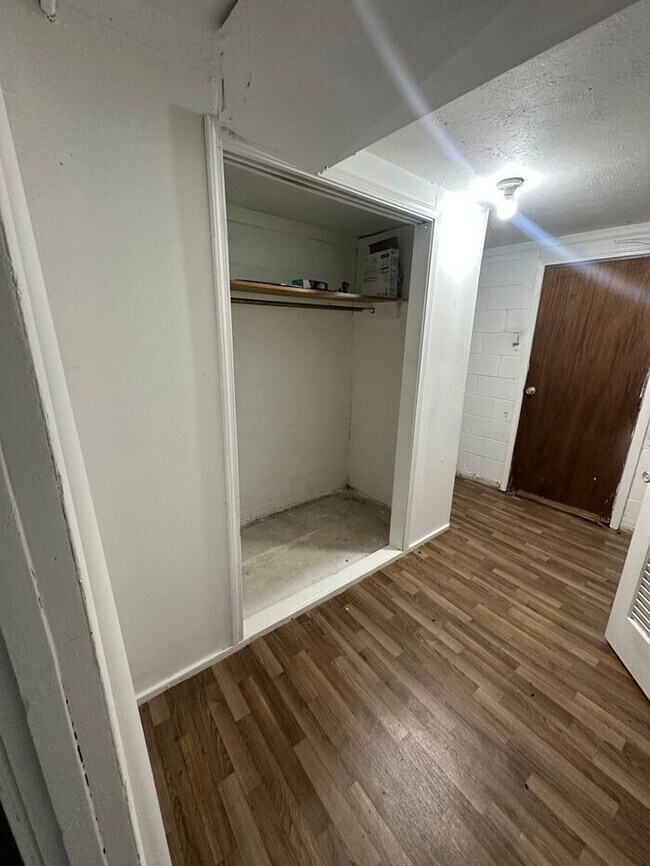 Building Photo - COMING SOON! Charming Split-Level Single-F...