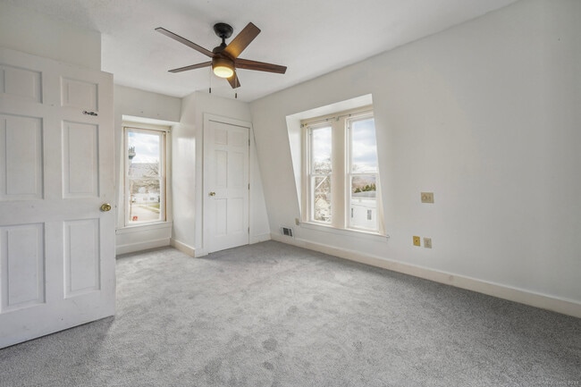 Building Photo - 34 Spring St