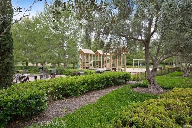 Building Photo - 103 Bianco