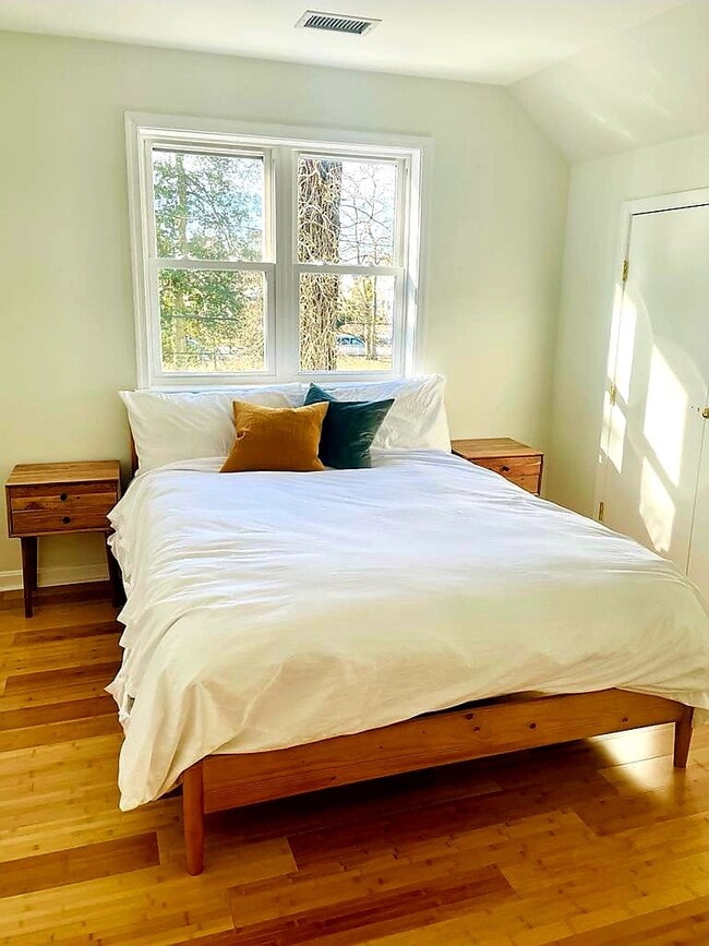 Building Photo - 4005 9th St