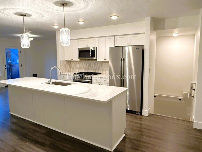 Building Photo - 16764 Chula Vista Ave