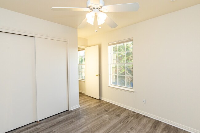 2nd Bedroom - 3001 Whisper Oaks Ln