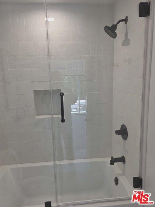 Building Photo - 964 Hancock Ave