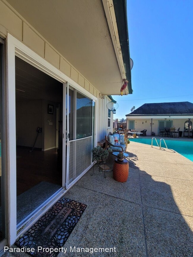 Studio, 1 bath House W. Roderick Ave. W. W Roderick Ave Oxnard CA