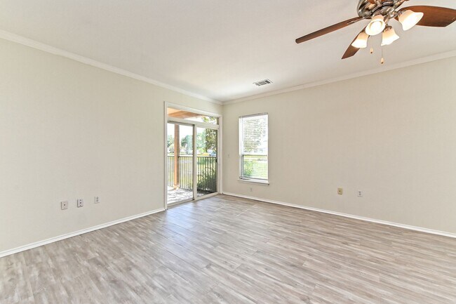 Building Photo - 111 Nassau Cir