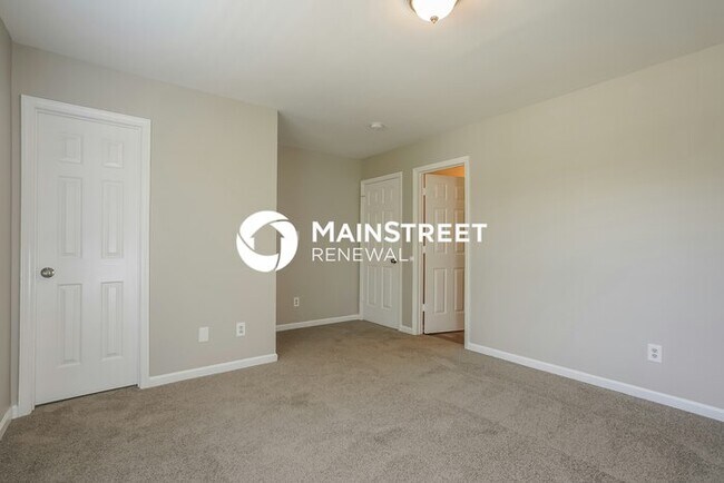 Building Photo - 3 Bedroom Pet-Friendly Home in Raleigh, NC with Main Street Renewal