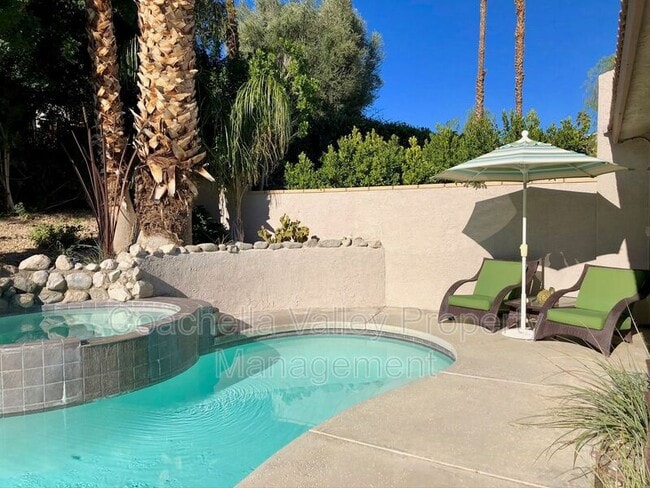 Building Photo - 39095 Sweetwater Dr