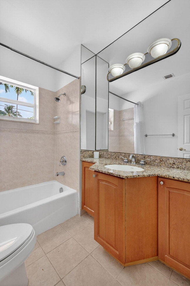 Building Photo - 2808 NE 22nd St