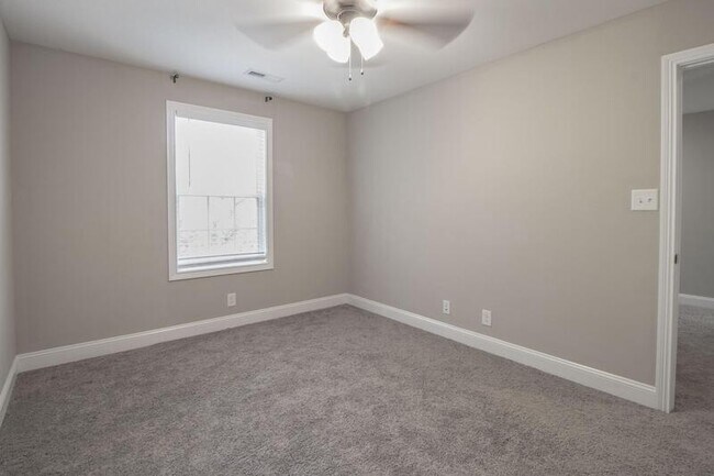 Building Photo - 2994 Gibbs Ln