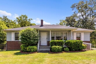 Building Photo - Quaint 3-Bed, 2-Bath Home in Greer – Cozy ...