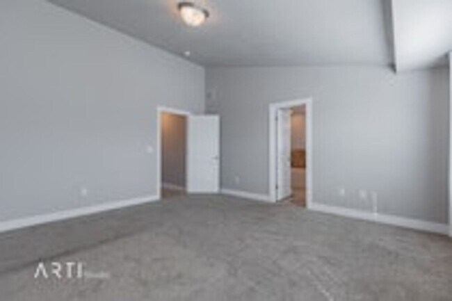Building Photo - 1317 SilverCrest Dr