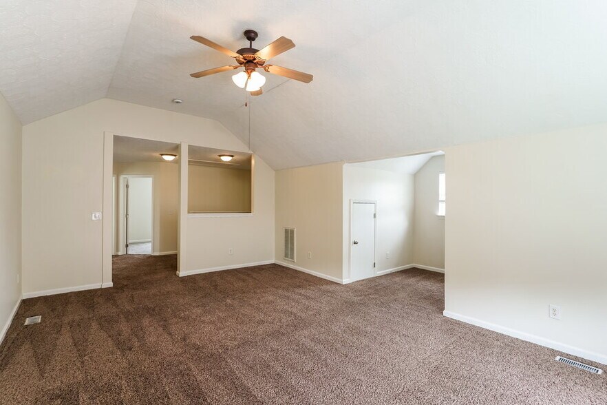 Building Photo - 7212 Legacy Dr