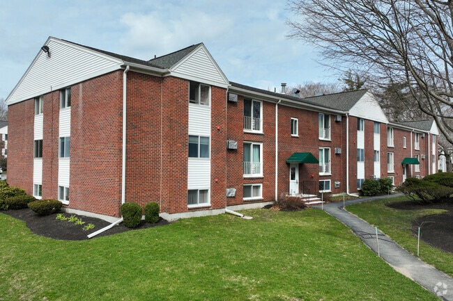 Alternate Building - Birchwood Pointe