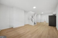 Building Photo - 320 N Robinson St
