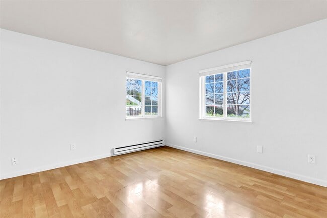 Building Photo - 165 Lighthouse Dr