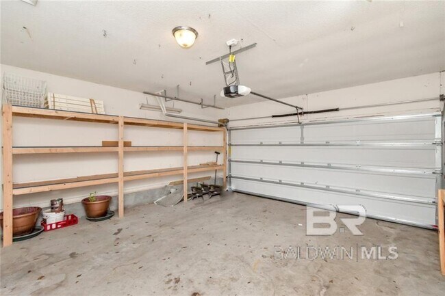 Building Photo - 30894 Pinyon Dr