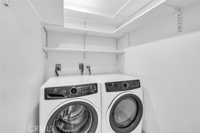 Building Photo - 477 E Del Mar Blvd