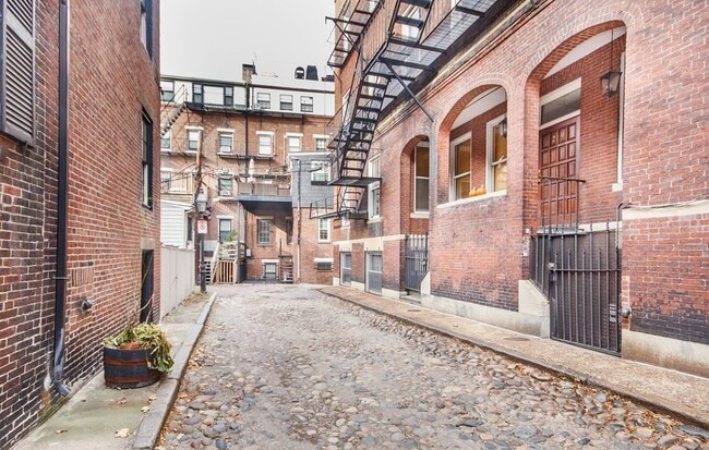 Building Photo - 29 Fayette St