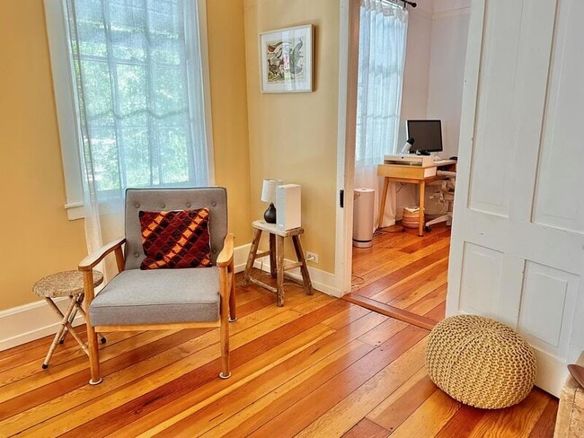 Building Photo - 212 Nevada St