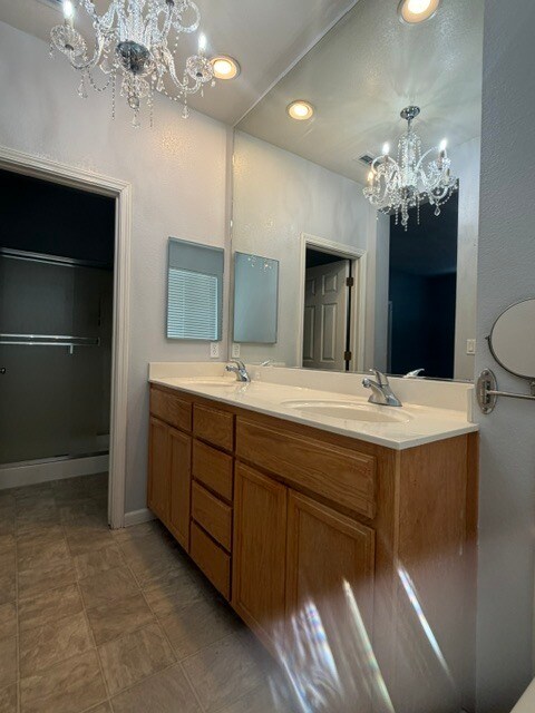 Building Photo - Ceres 3 Bedroom 2 Bathroom Home