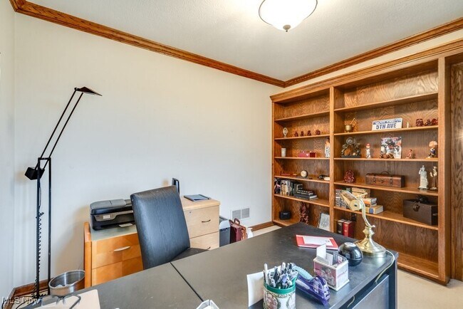 Building Photo - 4700 Barnsleigh Dr