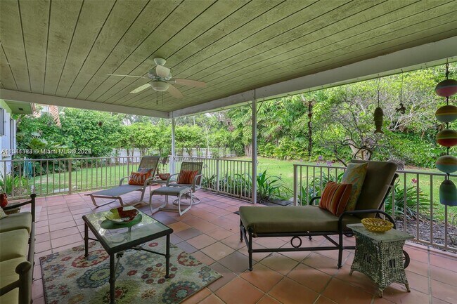 Building Photo - 7548 SW 58th Ave