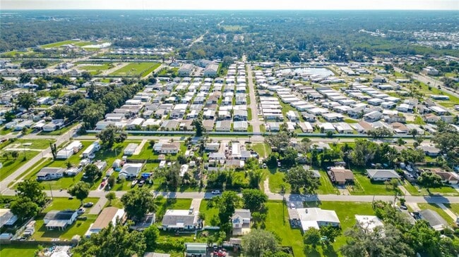 Building Photo - 317 Jessica St S