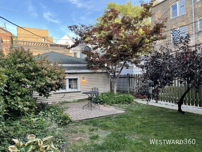 Building Photo - 3707 N Bosworth Ave