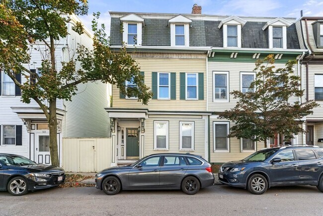 Building Photo - 511 E 5th St