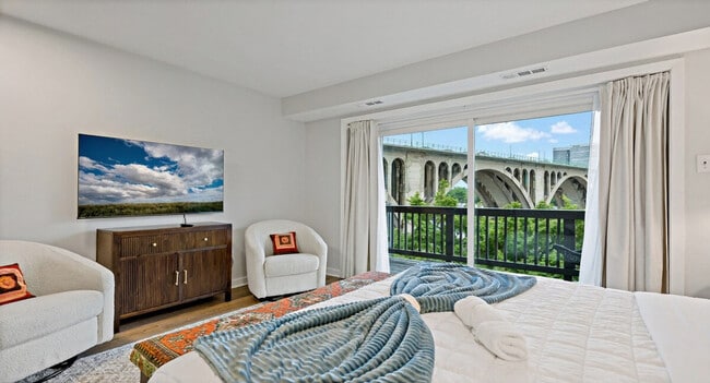 Building Photo - 3590 Water St NW