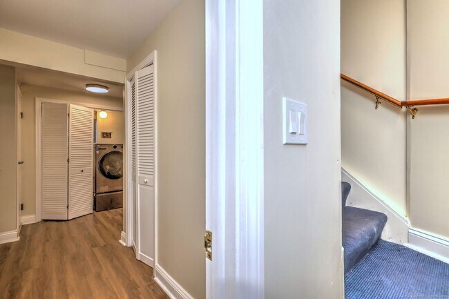 Building Photo - 193 Bayfield Ln