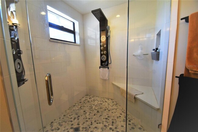 Building Photo - 1631 Starling Dr
