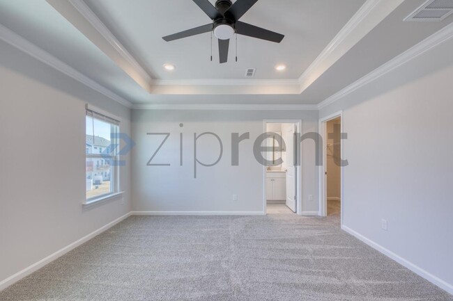 Building Photo - 1467 Hasse Ave