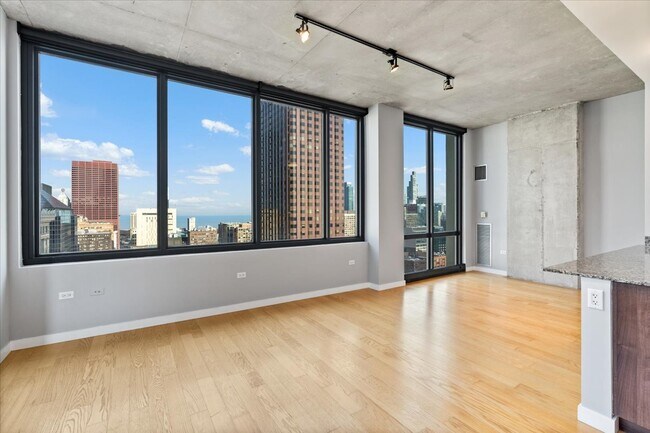 Building Photo - 235 W Van Buren St