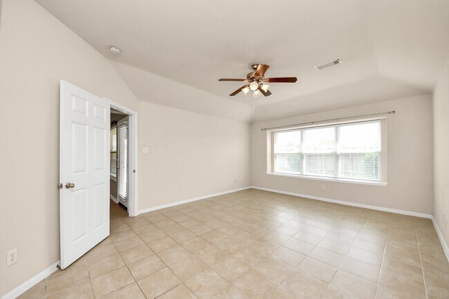 Building Photo - 7730 Trail Hollow