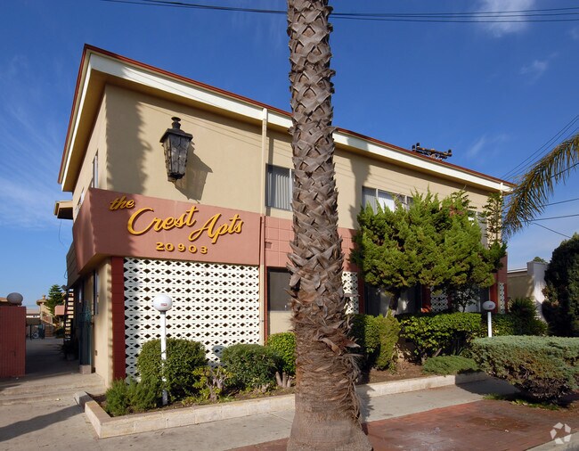 Primary Photo - The Crest Apts